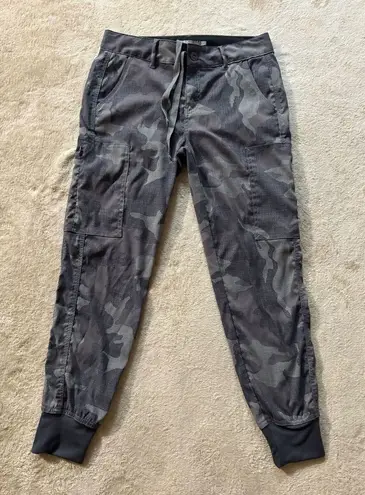 prAna Women's Pants Halle Camo Jogger II Mid Rise Size 2