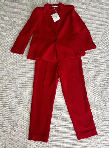 Oscar de la Renta Vibrant Red Pantsuit