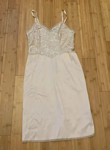 Vanity Fair Cream Lace Chemise Intimates Sleepwear