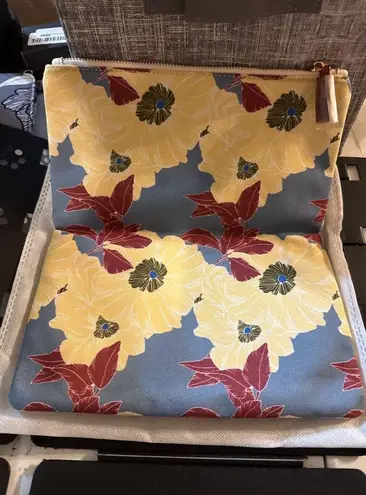 Rachel Pally Foldover Clutch Floral Pattern Leather & Fabric Zipper Closure Wome