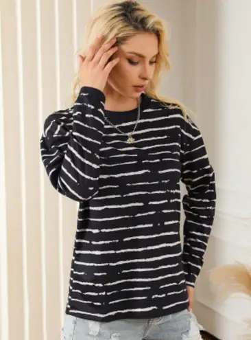 NEW Black Long Sleeve Casual Crewneck Top with White Abstract Stripes Size L