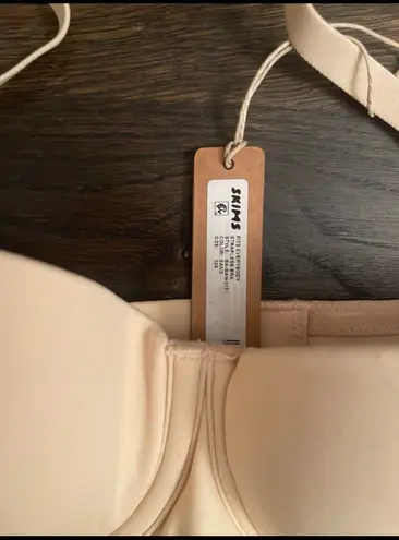 SKIMS NWT  Fits Everybody Strapless Bra SAND 32A