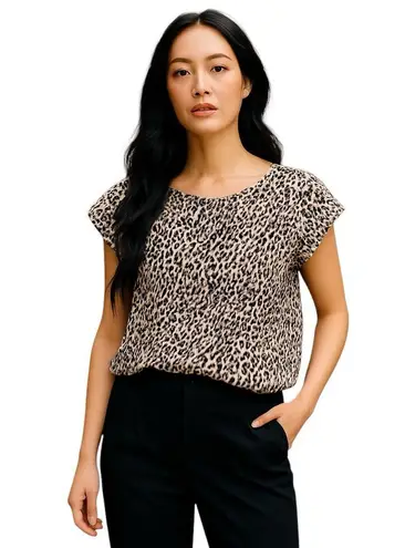 NEW TUCKER SILK ANIMAL PRINT CAP SLEEVE CREW NECK TOP XS Black