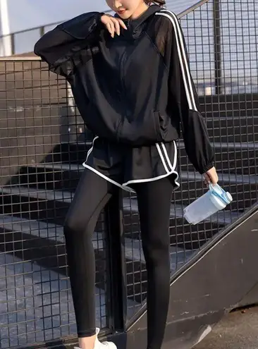 Two pieces set tracksuit bomber jacket sport set leggings shorts activewear mesh White Size M