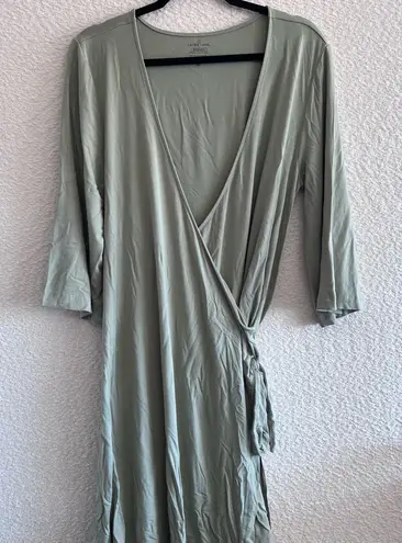 Caden Lane Women’s Bamboo Green Solid Wrap Crossover Maternity Robe One Size Size undefined