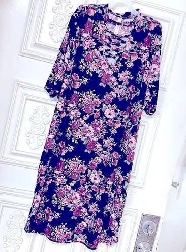 Boutique Pretty Short-Sleeve All-Over Floral Pattern MIDI T-Shirt Dress•So Soft & Comfy