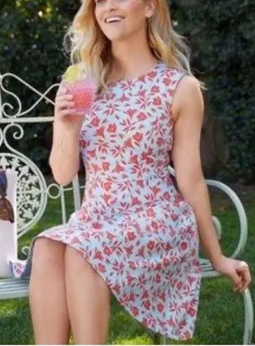 Draper James The Madeline Mackenzie Dress Blue Floral Sleeveless Size 2 On TV