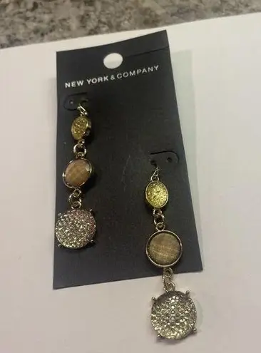 New York And Company $12.95 MSRP NWT Earrings Pierced Gold Tone Long Dangle