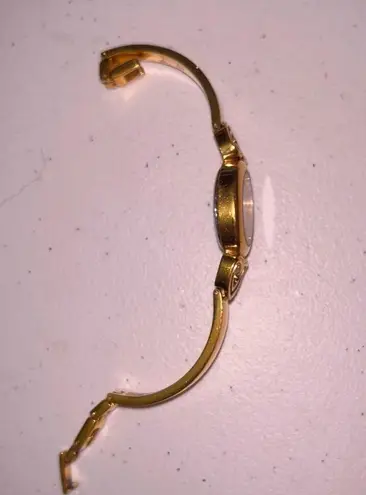 Danbury Mint Ruby Heart Gold Ladies Analog Quartz Watch