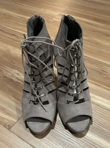 Fergalicious Mushroom Brown Lace-Up Boots with Suede Finish Size 9 1/2