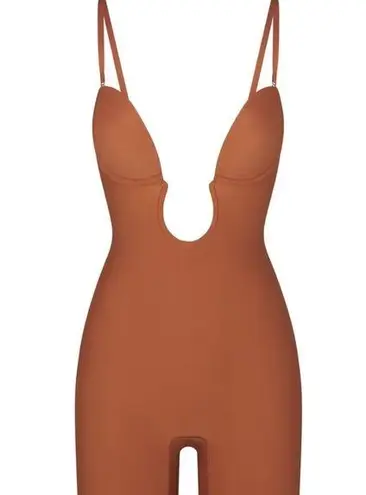 SKIMS NTW / DEEP PLUNGE SHAPEWEAR MID THIGH BODYSUIT