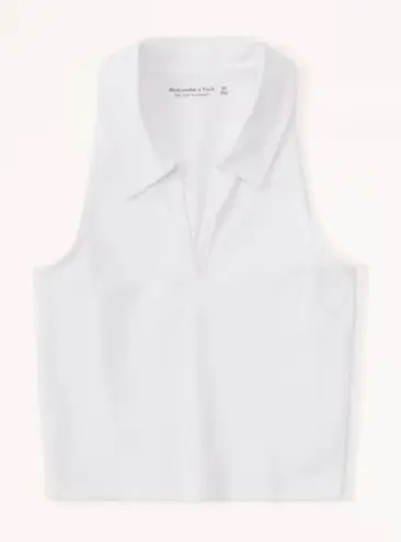 Abercrombie & Fitch  White Halter Collar Crop top Size Medium  - Image 2