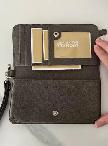 Michael Kors  Wrislet Wallet