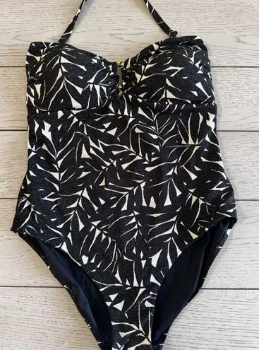 Nip Tuck Swim One Piece Swim Suit Metallic Textured Leaf Black and White US 12