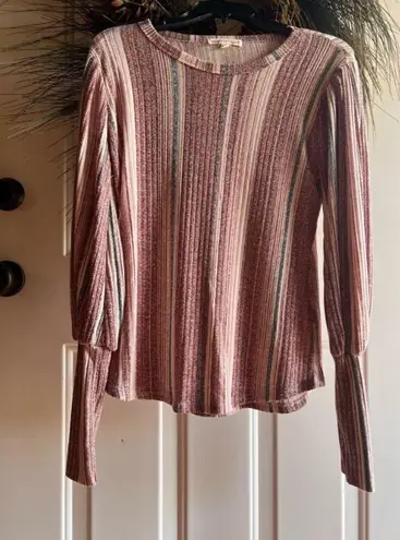 The Comfy Women's striped top by Above and  Beyond Size Medium