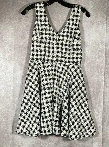 City Triangles  White & Black V-Neck Blotchy Gingham Dress | Size 11 JRS