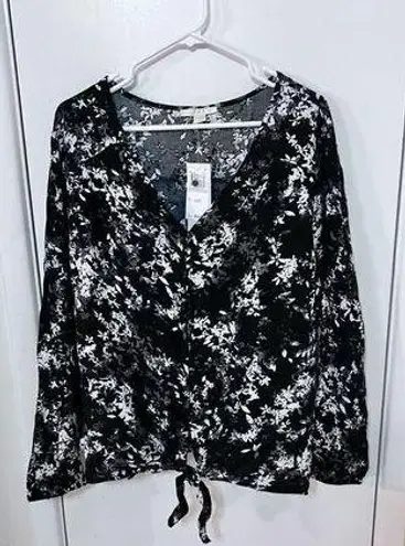 Cooper and Ella  Black Floral Button Down Tie Top Size 1X New P1-229