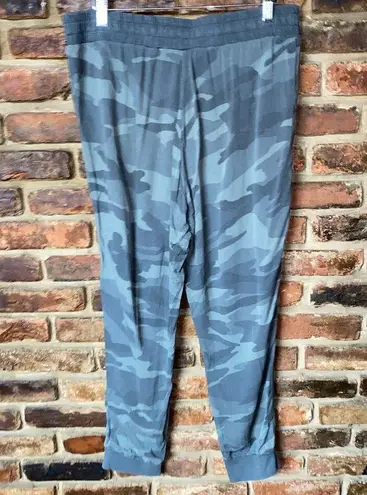 Splendid  Green Camo Camouflage Slim Fit Jogger Pants Women's Size Large