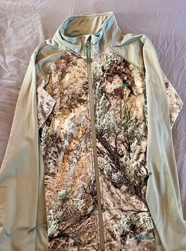 Cabela's Outfit Her Camo zip up • Woman’s Small Teal Accents