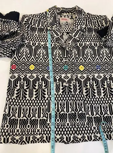 Vintage Guatemala Indigenous Blazer Buttons EUC Sz M Women’s Tribal Black Cream Size M