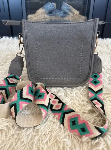 Montana West Gray Pebble Grain Crossbody Bag With Colorful Geometric Strap - Image 1