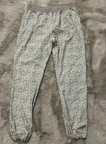 Lululemon  Bring Back The Track Pants Size 8 Floral Joggers