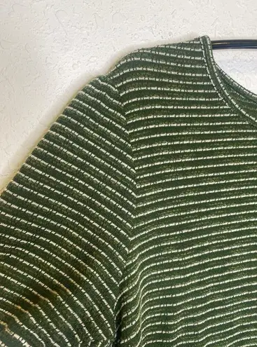 Roolee Green White Short Puff Sleeve Knit Shirt EUC Sz M Cotton Poly Stretch