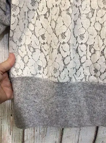 Adrienne Vittadini Gray & White Sweater 3/4 Sleeves Size Large 💕