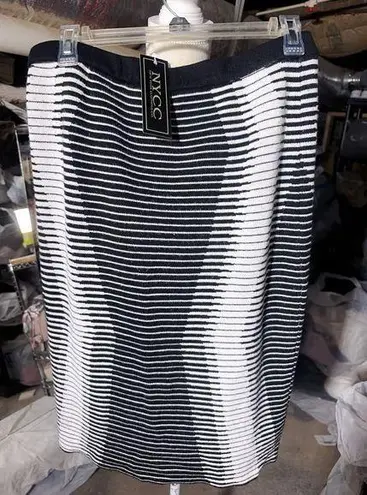 NYCC New York clothing sweater skirt black white strap super stretchy soft NWT Size M