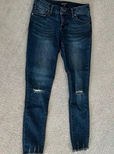 Dear John  jeans- size 25. Comfort skinny. Great fit on jeans; lightly worn!