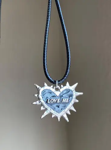 Handmade grunge street funky y2k style spike “LOVE ME” heart necklace🌿✨