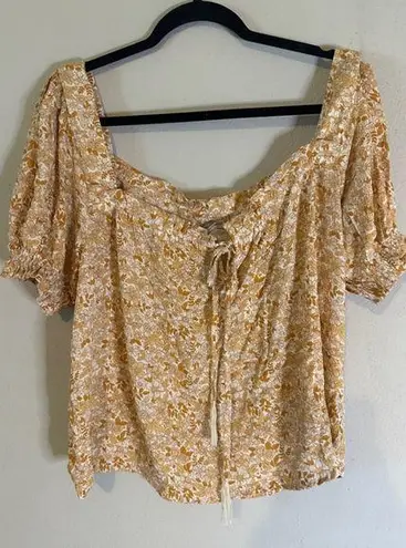 Cupcakes and Cashmere New Women's Cupcakes I and cashmere Blouse, M, Yellow orange Floral NWT