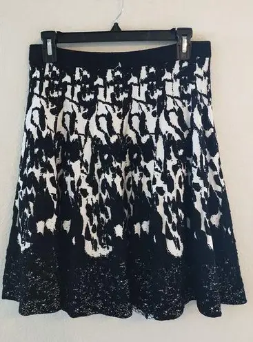 Chelsea and Teodoro Black and white floral print midi skirt Size M Size M