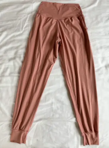 Colorfulkoala Buttery Soft High Waisted Joggers - Medium Pink