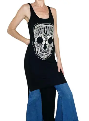 Rhapsody Retro Hi-Low Black & White Skull Embroidered Tank Top