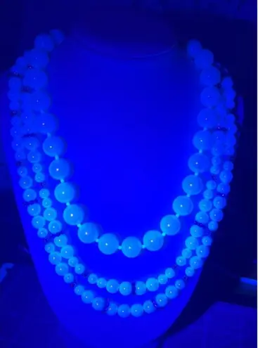 Vtg Multi Strand Faux Pearl Necklace Glows Under Black Light Changeable Estate Silver