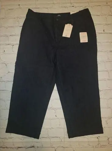 st. john's bay NWT  Women's Size 4 Dark Rinse Secretly Slender Denim Capri Pants