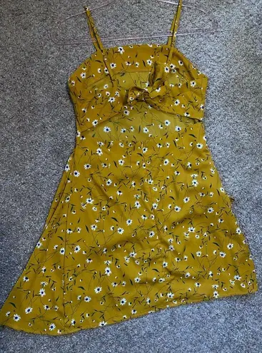 Sundress Mustard White Flowers Spaghetti Straps Tie back‎ Wrap Skirt Size Small Orange