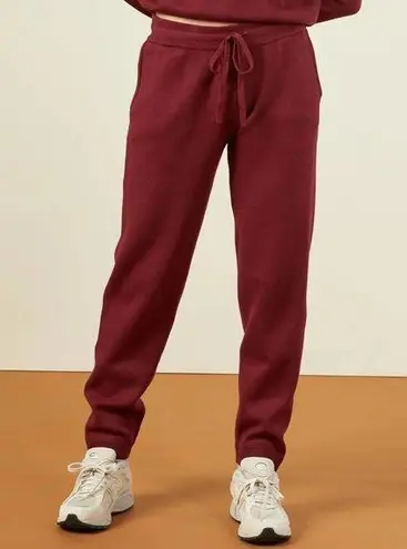 Monrow Supersoft Sweater Knit Cuffed Joggers in Rhubarb Red Size S NWT