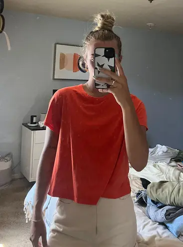 Lululemon cropped shirt