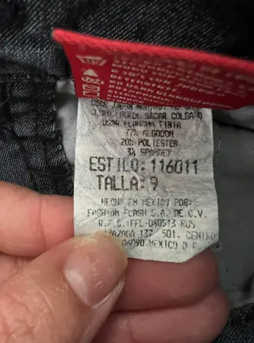 Ilse Studio Ilce Studio Women’s Belted Mid Rise Straight Leg Medium Wash Jeans Size 28”