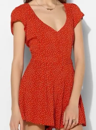 Kimchi Blue Kimchi‎ Blue Urban Outfitters Floral Button Front V Neck Romper Red Size 4 - Image 1