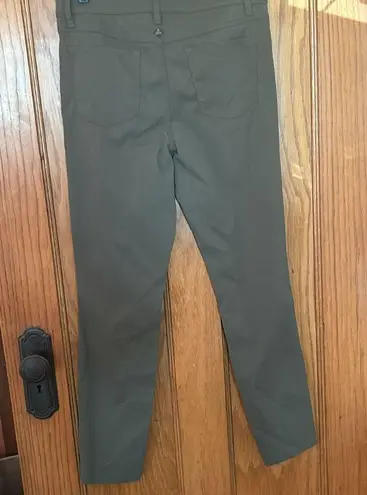 prAna  dark green skinny leg pants w short inseam - size 10