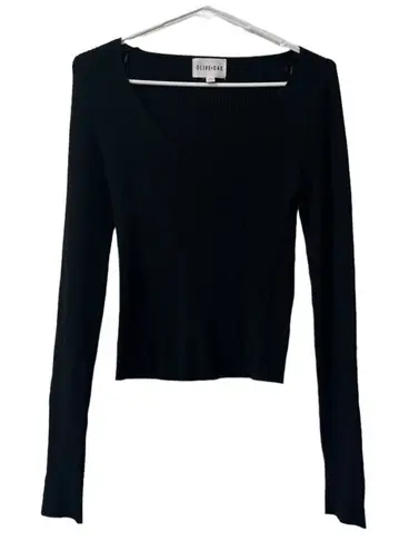 Olive + Oak Women's Black Long Sleeve Pullover Knit Sweater Size Medium Classic