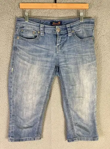 Seven7  Women's Size 4 Blue Denim Capri Jeans Low Rise Light Wash