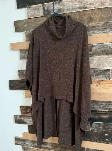 Patrizia Luca Women’s Poncho Sweater cover Button side brown high low Size undefined
