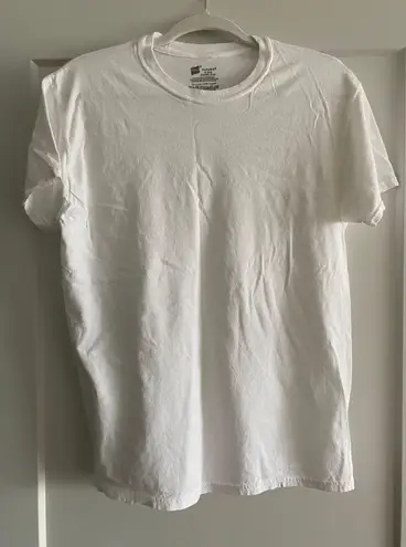 Hanes 2 White Tees