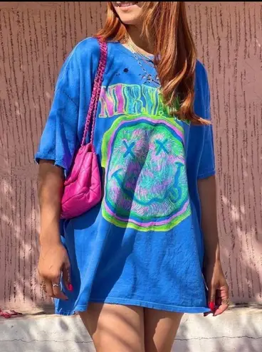 NWOT Nirvana distressed T