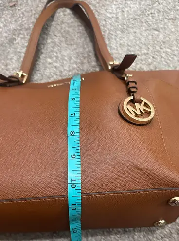 Michael Kors CHARLOTTE LARGE TOP ZIP TOTE