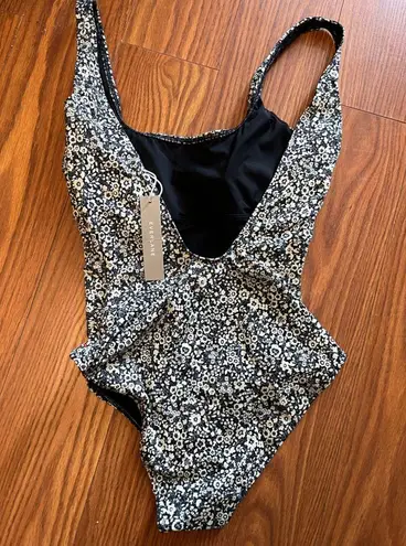 Everlane NWT   Square-Neck One-Piece Swimsuit Floral XS